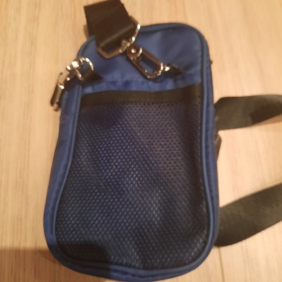 NWOT The Phluid Project Unity Crossbody Bag - Picture 4 of 4